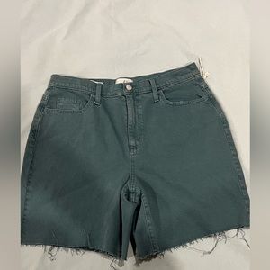 Universal Thread Women's Size 10 green Jean Shorts